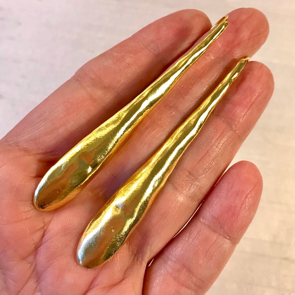 Elongated Golden Drop Earrings - Picture 4 of 7